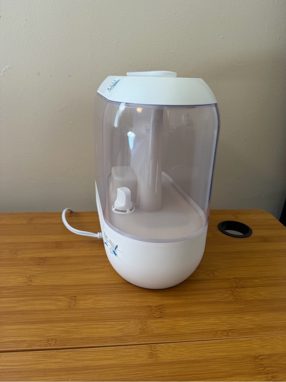 White Home Humidifier - Compact Humidity Control - Picture 2 of 3